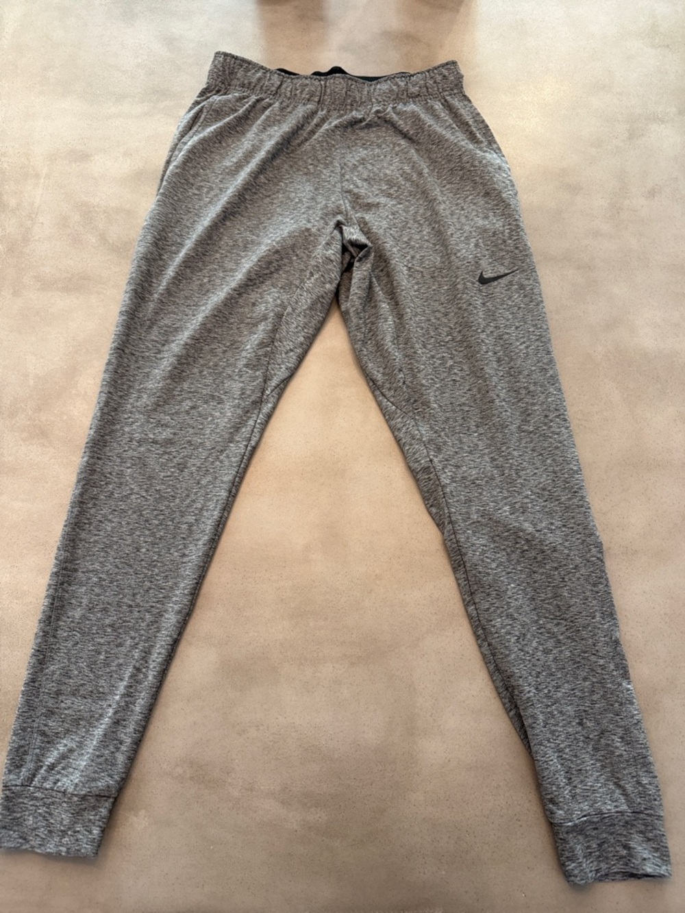 😎 Nike Men's Heather Gray Athletic Joggers